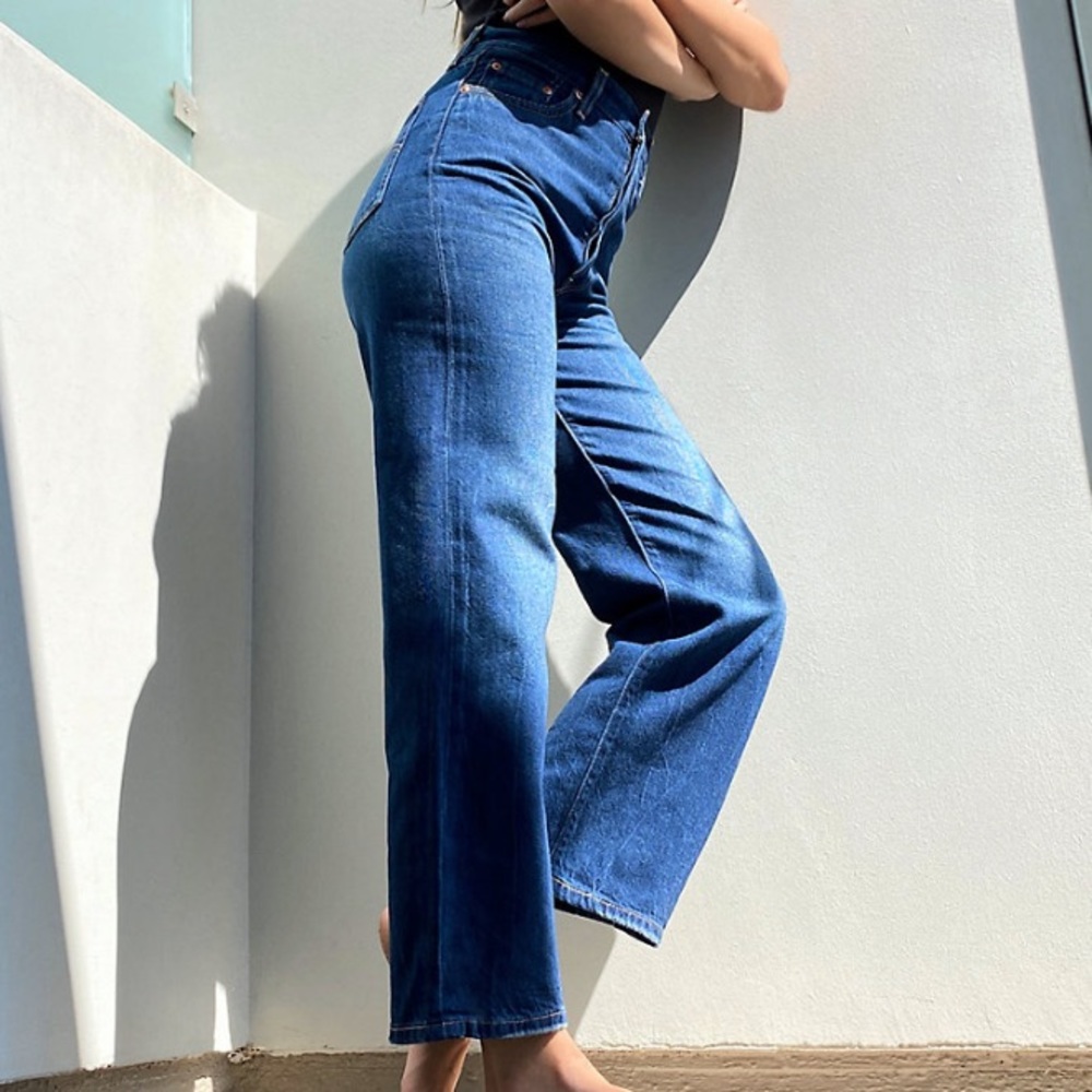 Aritzia Levi’s Ribcage Straight Ankle - Picture 5 of 8